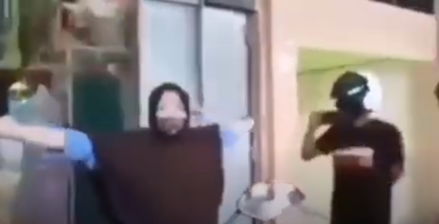 Tangkapan layar ibu kejar petugas di IG @m.bahrunnajach