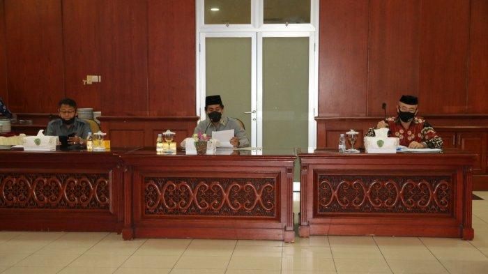 Pertemuan anggot adewan dengan pihak Kabupaten PPU/ IST