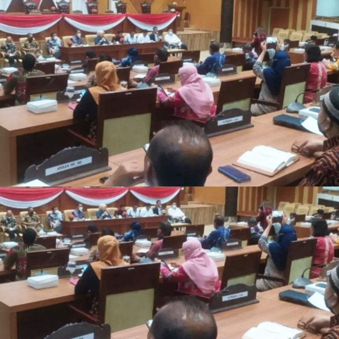 Pertemuan pedagang - anggota dewan di gedung DPRD Samarinda, Kamis (10/3/2022)/ Foto: IST